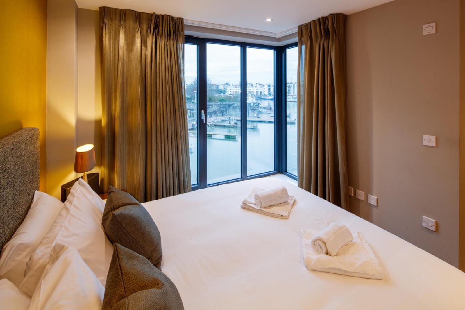 The Boat House Apartment By Cliftonvalley Apartments Бристол Екстериор снимка